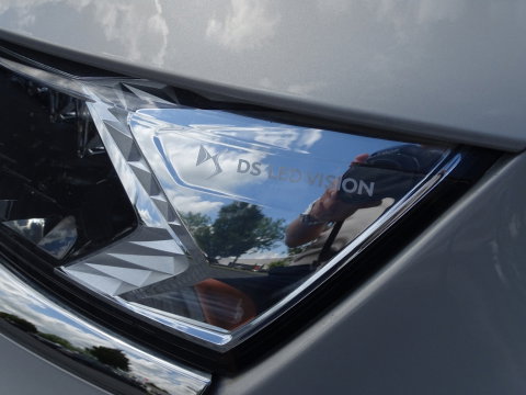 DS 7 Crossback E-Tense 224PK Hybrid / So Chic / massage / LED