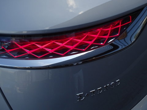 DS 7 Crossback E-Tense 224PK Hybrid / So Chic / massage / LED