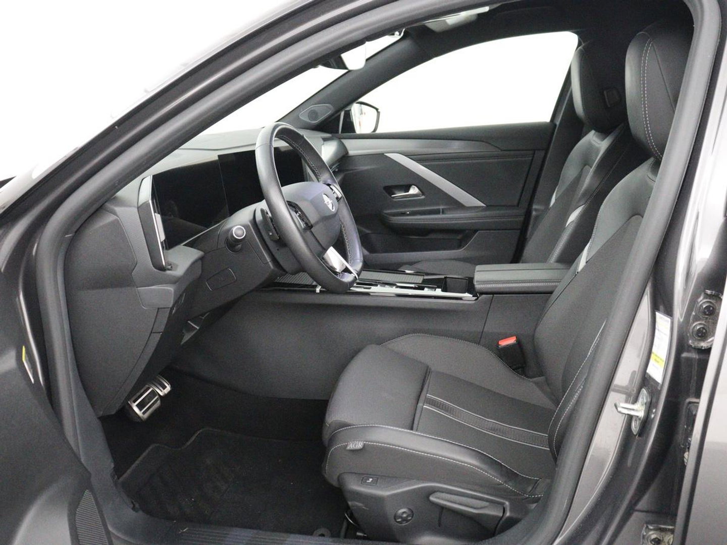 Opel Astra 1.2 Business Edition | SOH 90,8% | 360 Camera | Navigatie | Carplay | Climate control | Stoel & stuurverwarming | Adaptive Cruise control | Bluetooth