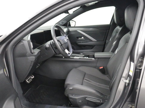 Opel Astra 1.2 Business Edition | SOH 90,8% | 360 Camera | Navigatie | Carplay | Climate control | Stoel & stuurverwarming | Adaptive Cruise control | Bluetooth