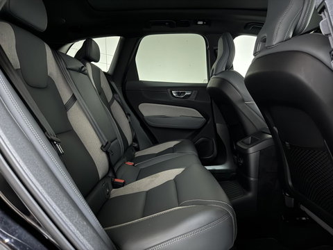 Volvo XC60 2.0 T6 Plug-in hybrid AWD R-Design Pano Google H/K HUD 360º