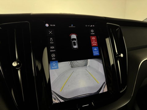 Volvo XC60 2.0 T6 Plug-in hybrid AWD R-Design Pano Google H/K HUD 360º