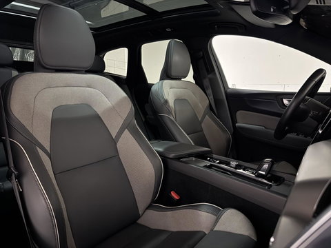 Volvo XC60 2.0 T6 Plug-in hybrid AWD R-Design Pano Google H/K HUD 360º