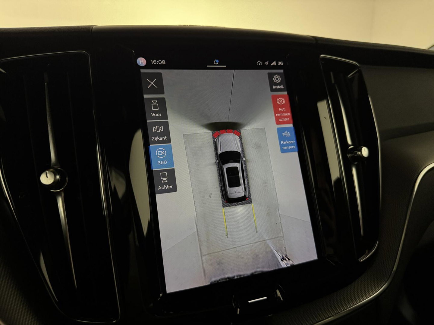 Volvo XC60 2.0 T6 Plug-in hybrid AWD R-Design Pano Google H/K HUD 360º