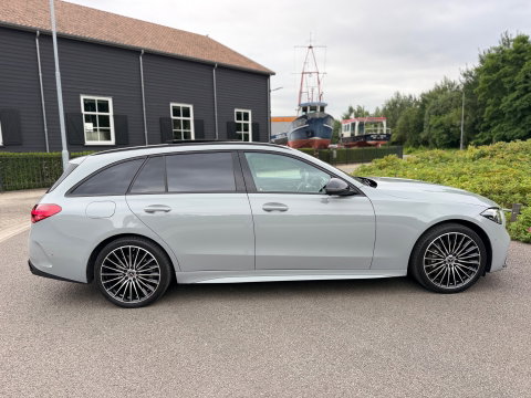 Mercedes-Benz C-Klasse Estate 300e AMG | Panoramaschuifdak | Night | Burmester | Rijassistentiepakket Plus Led-High Performance