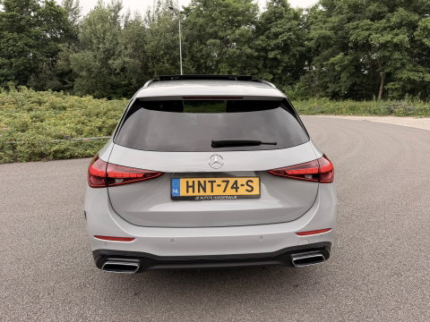 Mercedes-Benz C-Klasse Estate 300e AMG | Panoramaschuifdak | Night | Burmester | Rijassistentiepakket Plus Led-High Performance