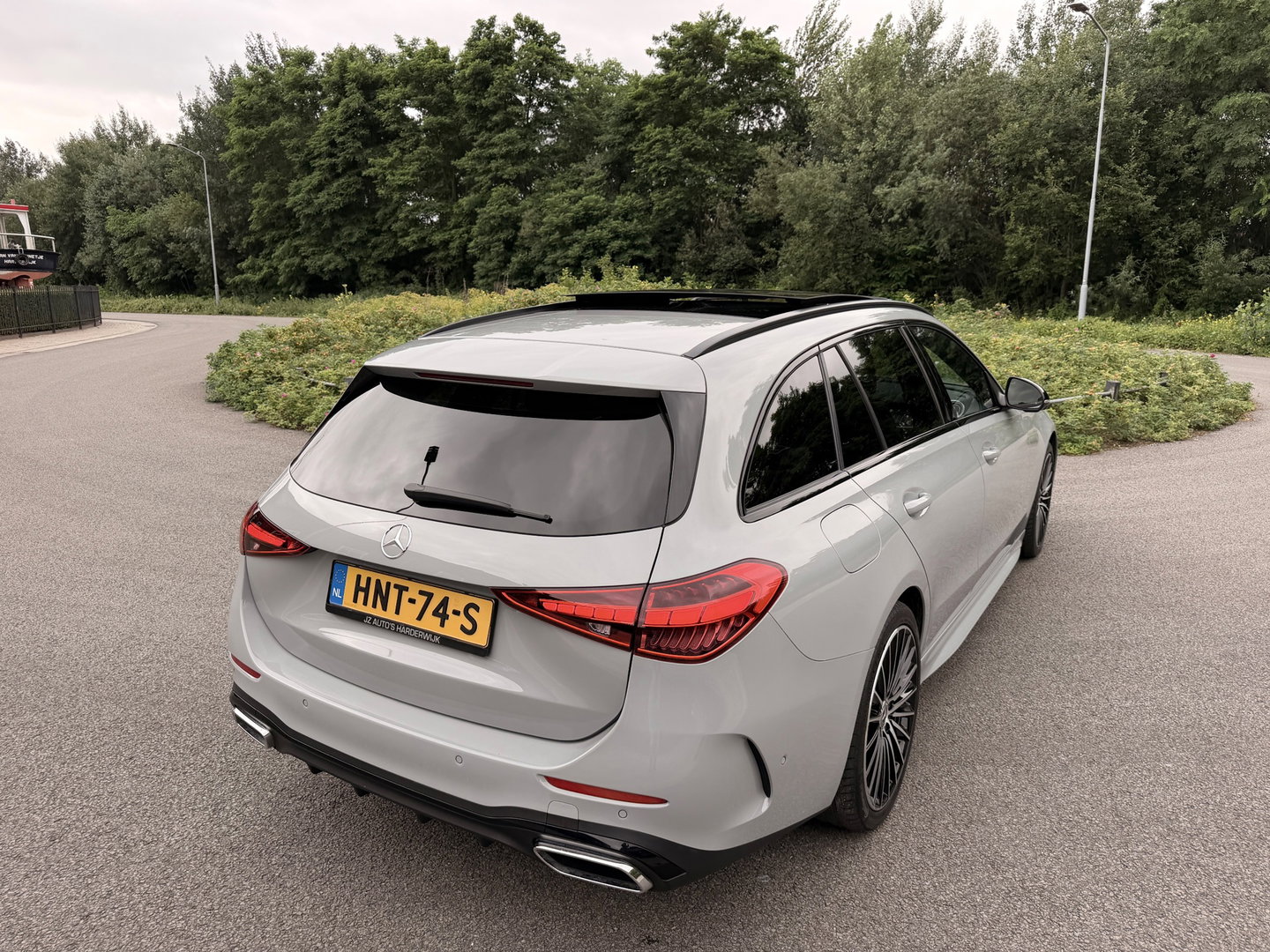 Mercedes-Benz C-Klasse Estate 300e AMG | Panoramaschuifdak | Night | Burmester | Rijassistentiepakket Plus Led-High Performance