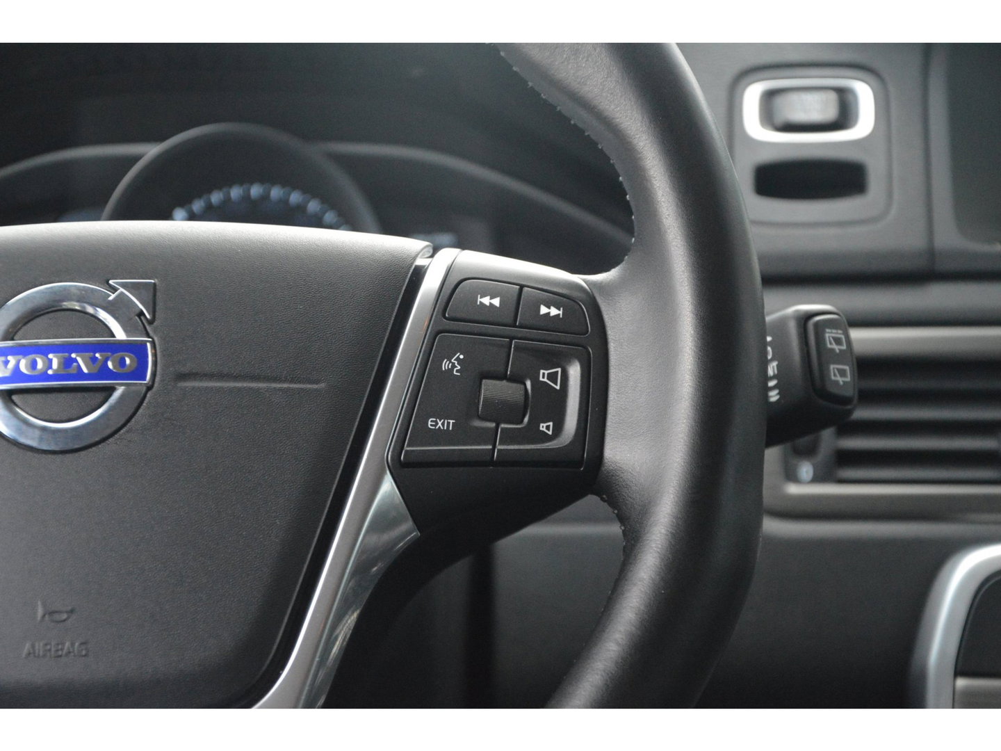 Volvo XC70 D4 Inscription Edition | Adaptive Cruise | Trekhaak | Standkachel | Dealer Onderhouden | Leer |