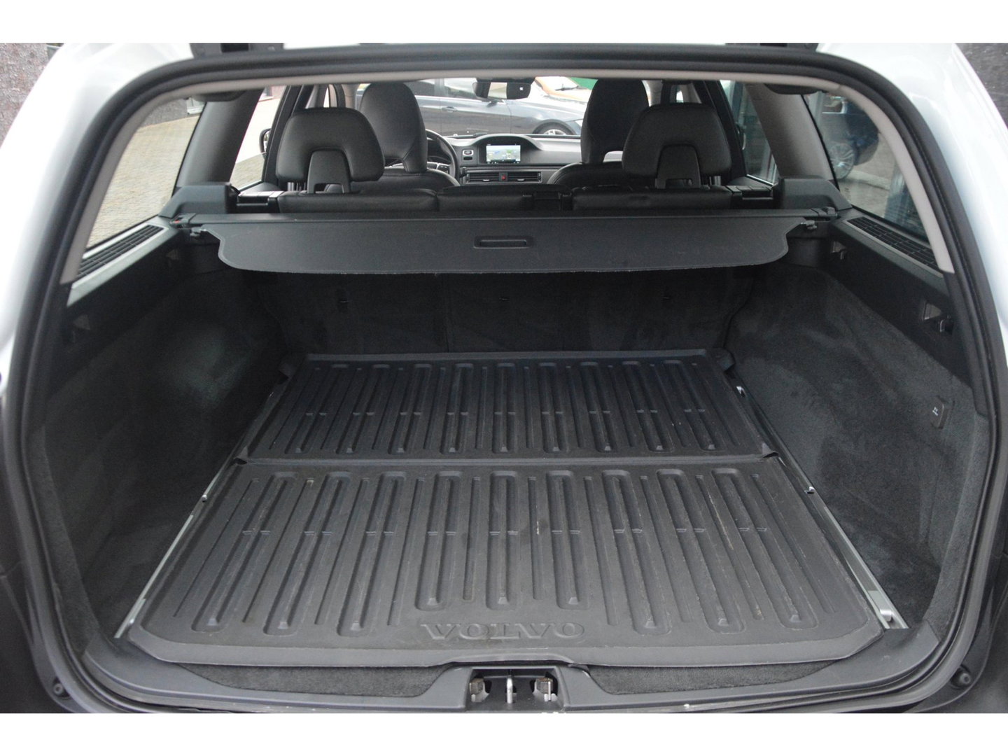 Volvo XC70 D4 Inscription Edition | Adaptive Cruise | Trekhaak | Standkachel | Dealer Onderhouden | Leer |