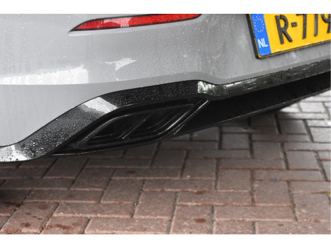 Volkswagen Golf 2.0 TSI 191 PK 3x R-Line Nardo Grey Winter pakket | Zéér netjes | Open dak | Keyless | Sfeerverlichting | Carplay | Stoel- & stuurverwarming | DAB