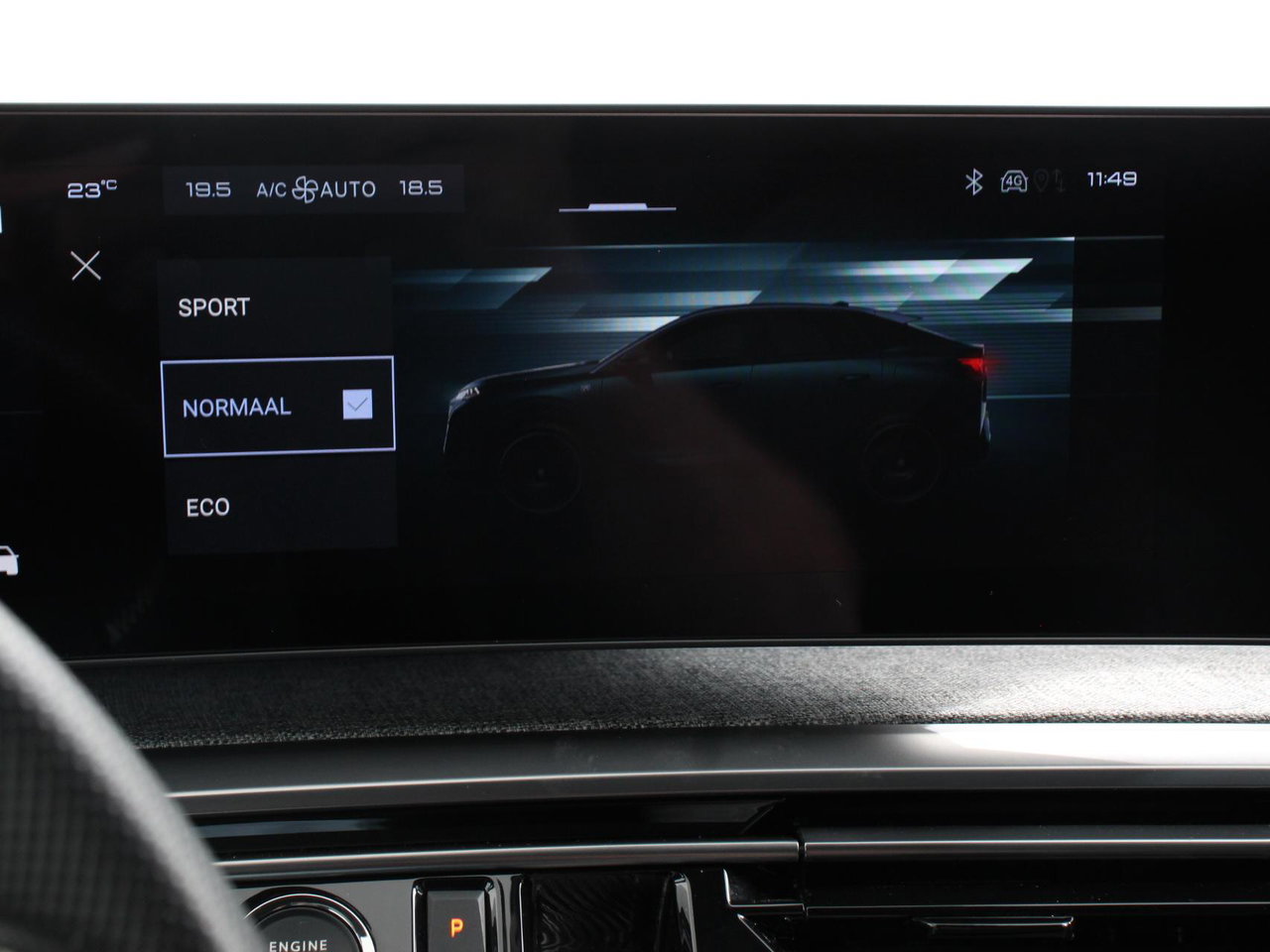 Peugeot e-3008