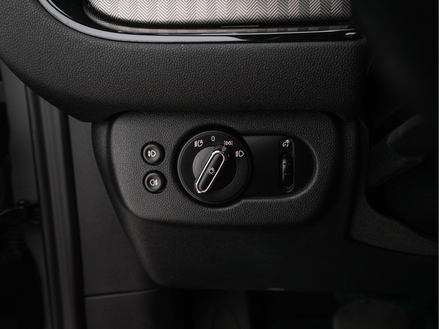 MINI Clubman 2.0 Cooper SD ALL4 Chili Serious Business Aut. *PANO | FULL-LED | HEATED-SPORTSEATS | HARMAN/KARDON | KEYLESS | MEMORY-PACK | CARBON-INLAY | HEAD-UP | SHIFTPADDLES | NAVI-FULLMAP | ECC | PDC | CRUISE | AMBIENTLIGHT | TOWBAR | 18''ALU