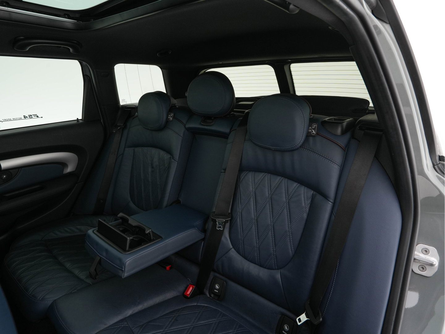 MINI Clubman 2.0 Cooper SD ALL4 Chili Serious Business Aut. *PANO | FULL-LED | HEATED-SPORTSEATS | HARMAN/KARDON | KEYLESS | MEMORY-PACK | CARBON-INLAY | HEAD-UP | SHIFTPADDLES | NAVI-FULLMAP | ECC | PDC | CRUISE | AMBIENTLIGHT | TOWBAR | 18''ALU