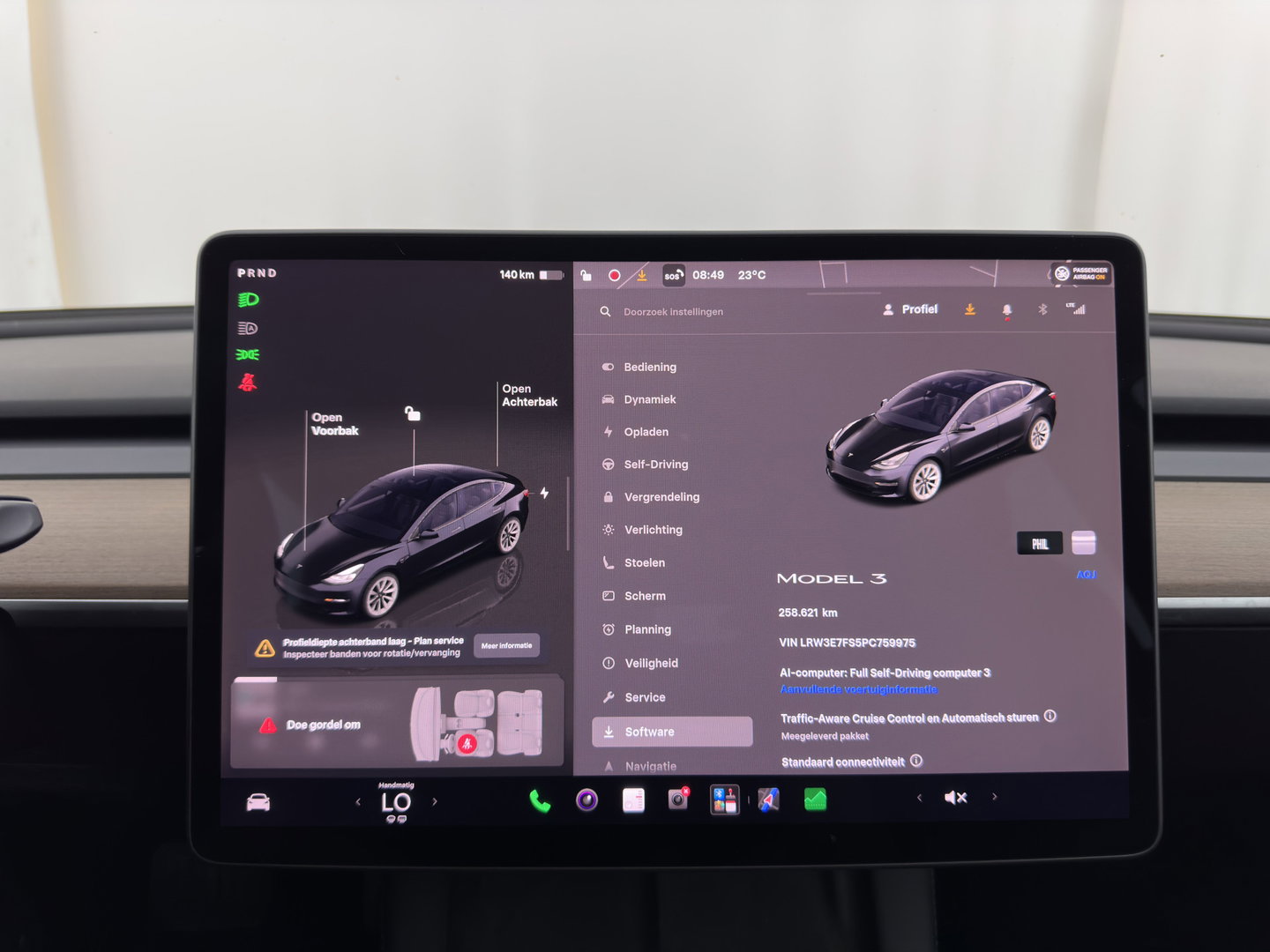 Tesla Model 3 Standard RWD Plus 60 kWh [3-Fase-11kW] {SoH-90%} (INCL-BTW) Aut. *PANO | AUTOPILOT | LEATHER | KEYLESS | FULL-LED | MEMORY-PACK | TOPVIEW | DAB | CARPLAY | DIGI-COCKPIT | LANE-ASSIST | HEATED- COMFORTSEATS | 19"ALU*