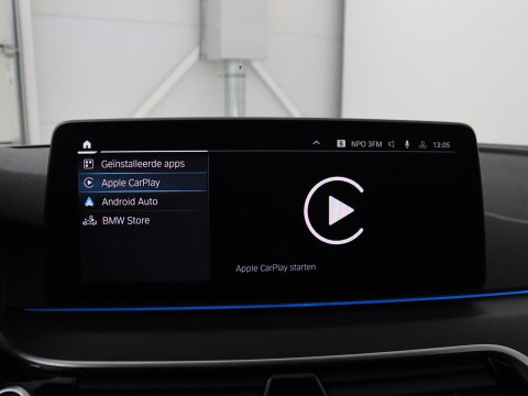 BMW 5 Serie Touring 530e xDrive M Sport | SOH 89,9% | Panoramadak | Head-Up | Full LED | Trekhaak | Carplay | Bluetooth | Navigatie | Sfeerverlichting | Stoelverwarming | Achteruitrij camera | Adaptive cruise control | Climate control