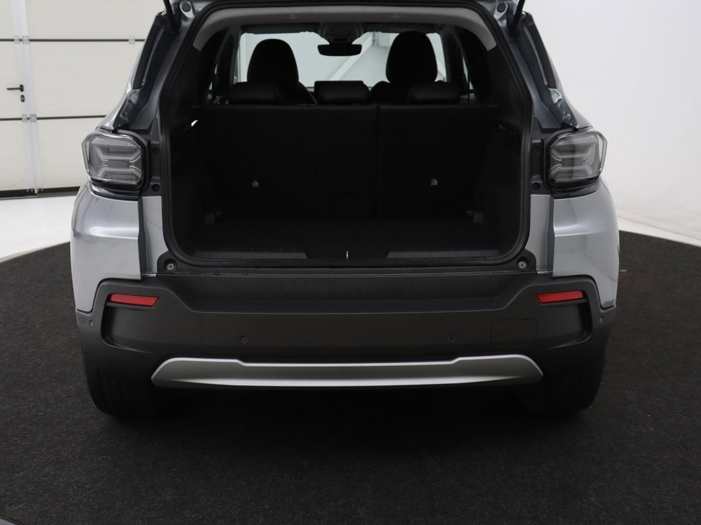 Jeep Avanger 85th Anniversary 54 kWh | SOH 97,7% | 360 Camera | Adaptive cruise control | Carplay | Climate control | Side assist