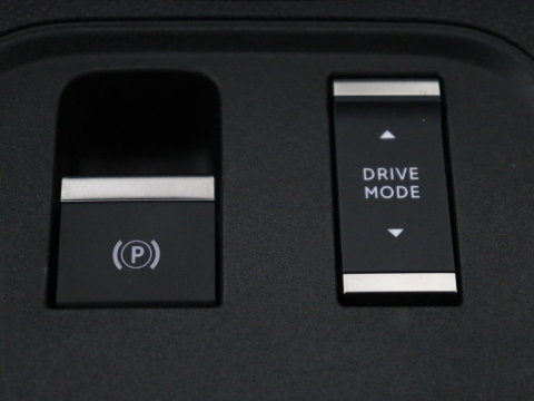 Jeep Avanger 85th Anniversary 54 kWh | SOH 97,7% | 360 Camera | Adaptive cruise control | Carplay | Climate control | Side assist