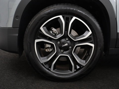 Jeep Avanger 85th Anniversary 54 kWh | SOH 97,7% | 360 Camera | Adaptive cruise control | Carplay | Climate control | Side assist