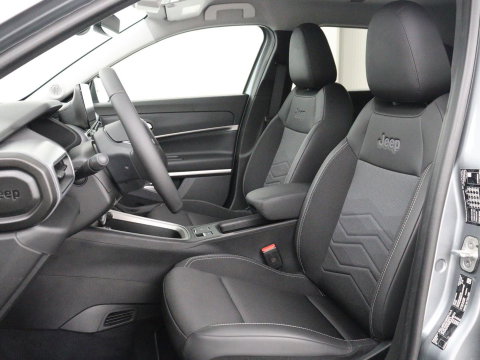 Jeep Avanger 85th Anniversary 54 kWh | SOH 97,7% | 360 Camera | Adaptive cruise control | Carplay | Climate control | Side assist