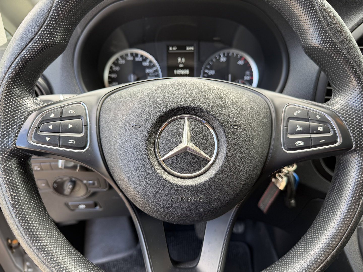 Mercedes-Benz Vito 111 CDI Functional Lang L2H1 / vaste prijs rijklaar € 18.950 ex btw / lease vanaf € 319 / euro 6 / bpm vrij / dubbele schuifdeur ! / airco / cruise / navi / camera / trekhaak