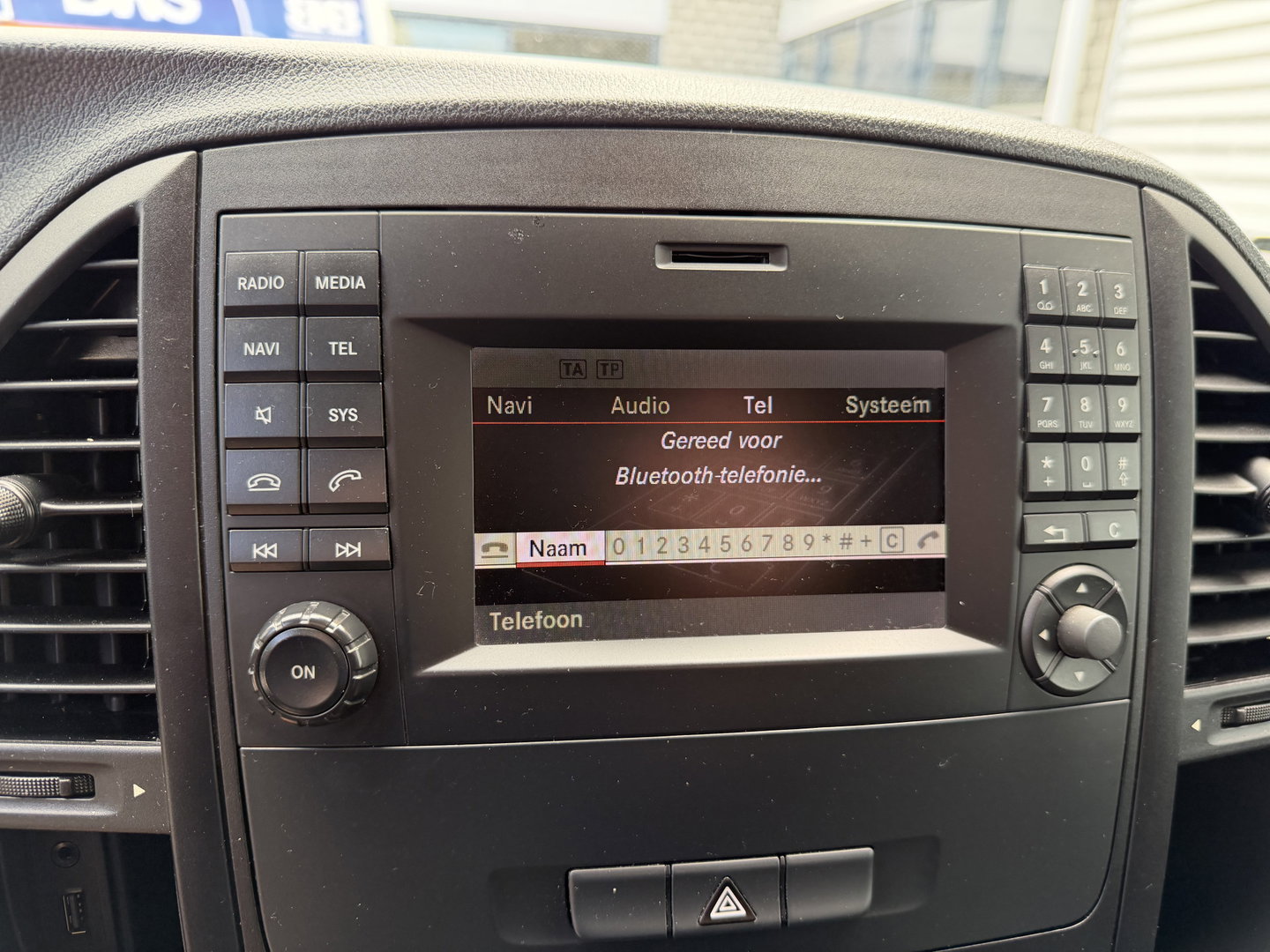 Mercedes-Benz Vito 111 CDI Functional Lang L2H1 / vaste prijs rijklaar € 18.950 ex btw / lease vanaf € 319 / euro 6 / bpm vrij / dubbele schuifdeur ! / airco / cruise / navi / camera / trekhaak