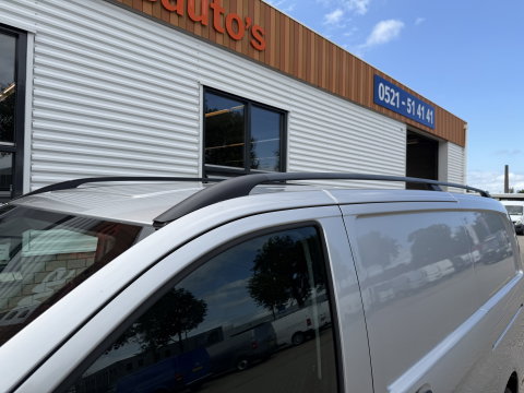 Mercedes-Benz Vito 111 CDI Functional Lang L2H1 / vaste prijs rijklaar € 18.950 ex btw / lease vanaf € 319 / euro 6 / bpm vrij / dubbele schuifdeur ! / airco / cruise / navi / camera / trekhaak