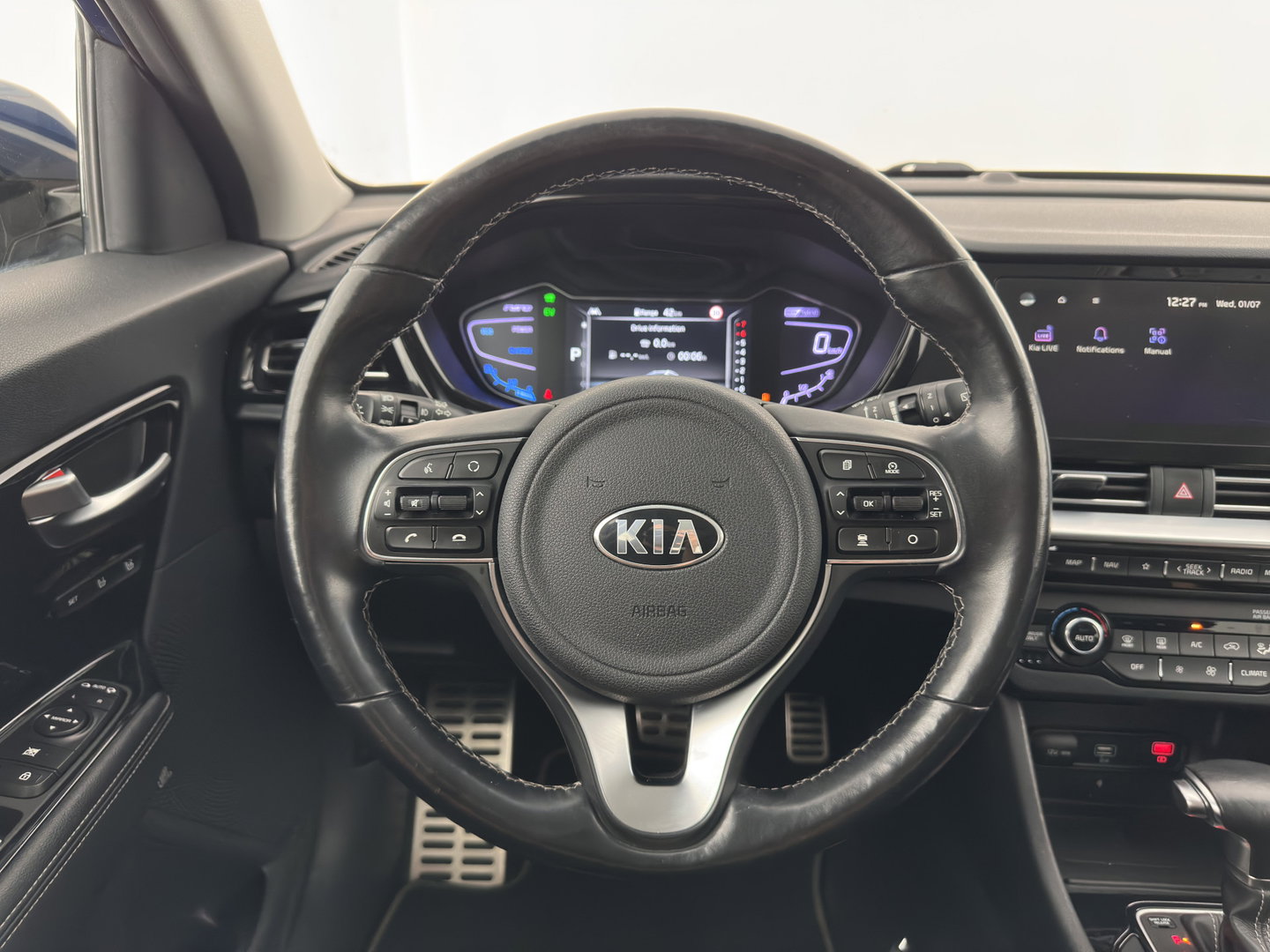 Kia Niro 1.6 GDi Hybrid ExecutiveLine (INCL-BTW) Aut. *PANO | LEATHER | FULL-LED | NAVI-FULLMAP | DIGI-COCKPIT | HEATED-COMFORTSEATS | CAMERA | DAB+ | KEYLESS | ECC | SHIFTPADDLES | ADAPTIVE-CRUISE | LANE-ASSIST | TOWBAR | 18"ALU