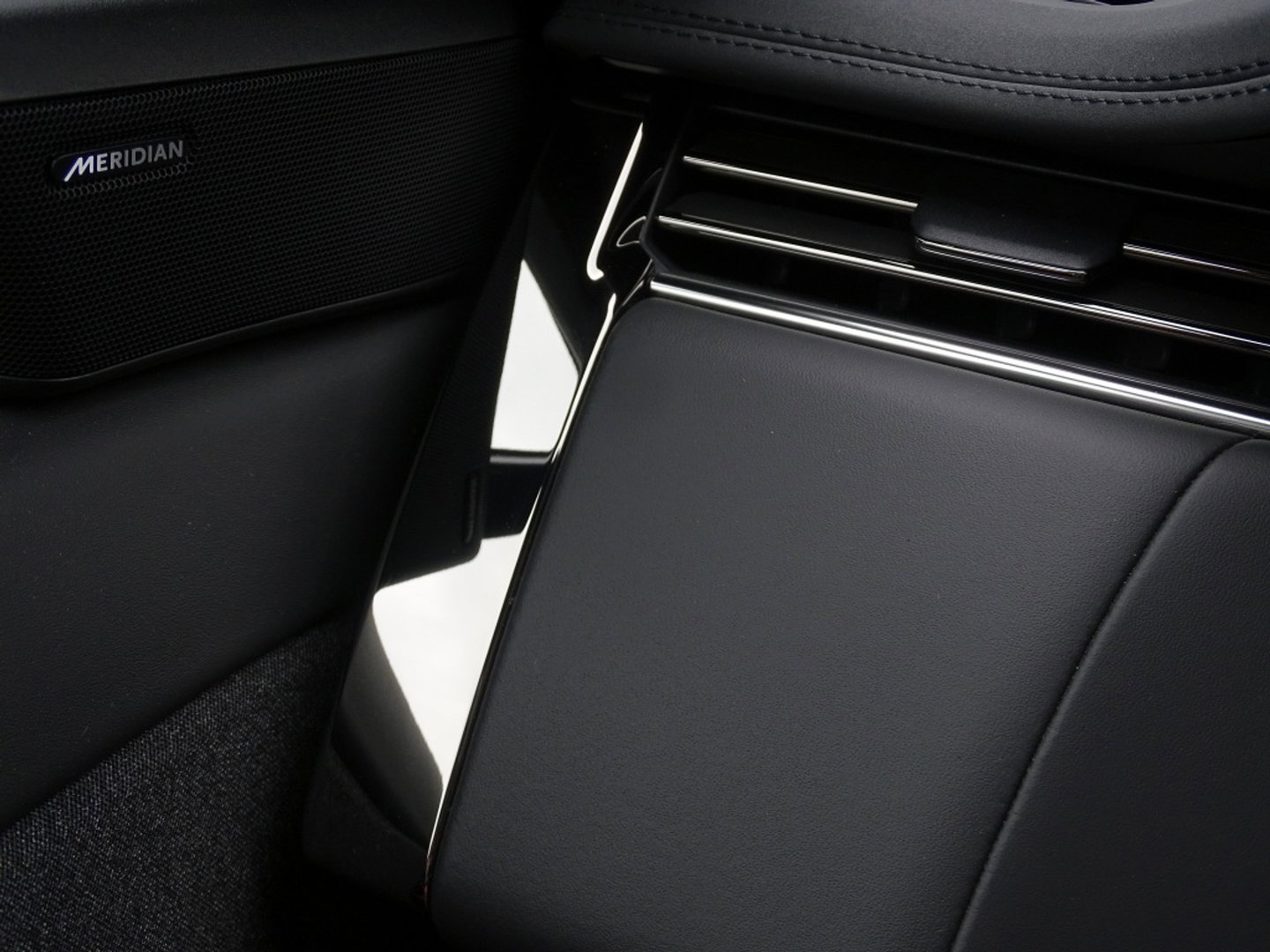 Land Rover Range Rover Sport P460e R-Dynamic HSE / Meridian / 2025 / 360°
