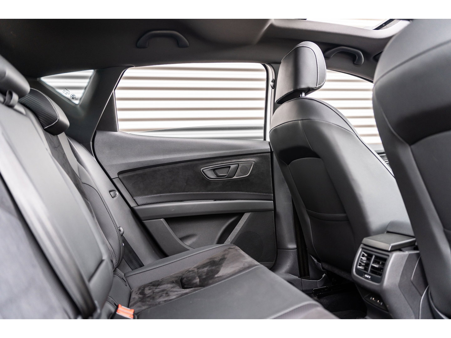SEAT Leon 2.0 TSI CUPRA PANORAMA BEATS VIRTUAL APPLE CARPLAY