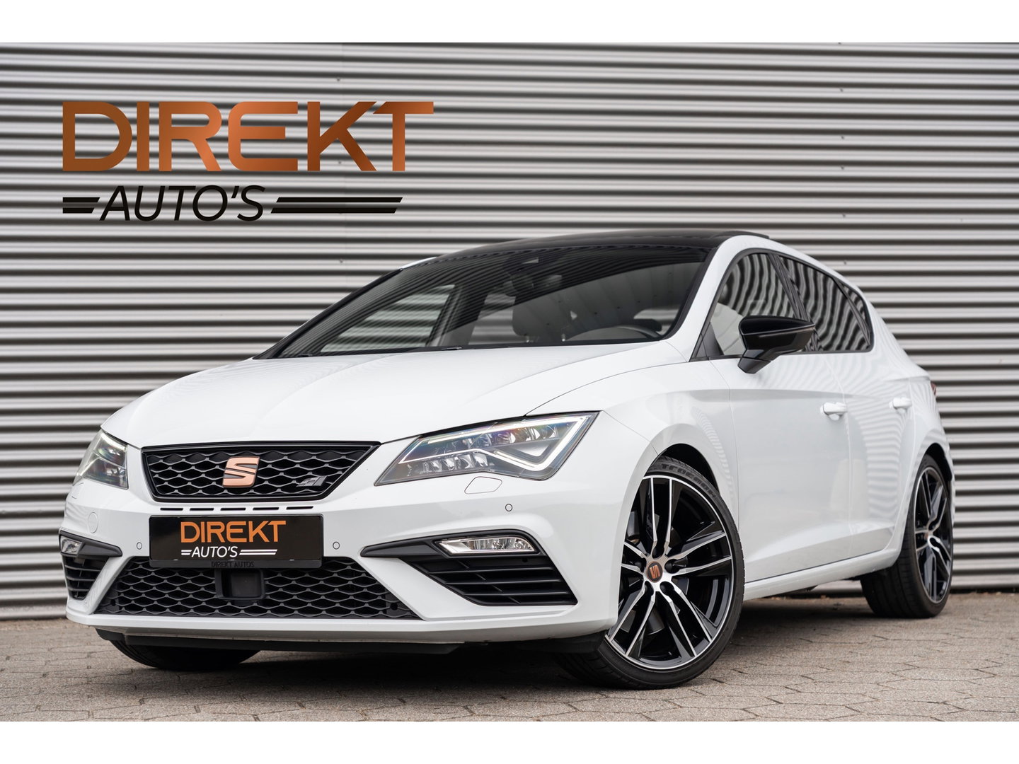 SEAT Leon 2.0 TSI CUPRA PANORAMA BEATS VIRTUAL APPLE CARPLAY