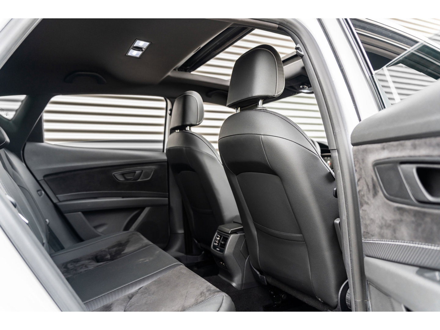 SEAT Leon 2.0 TSI CUPRA PANORAMA BEATS VIRTUAL APPLE CARPLAY