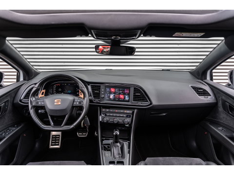 SEAT Leon 2.0 TSI CUPRA PANORAMA BEATS VIRTUAL APPLE CARPLAY