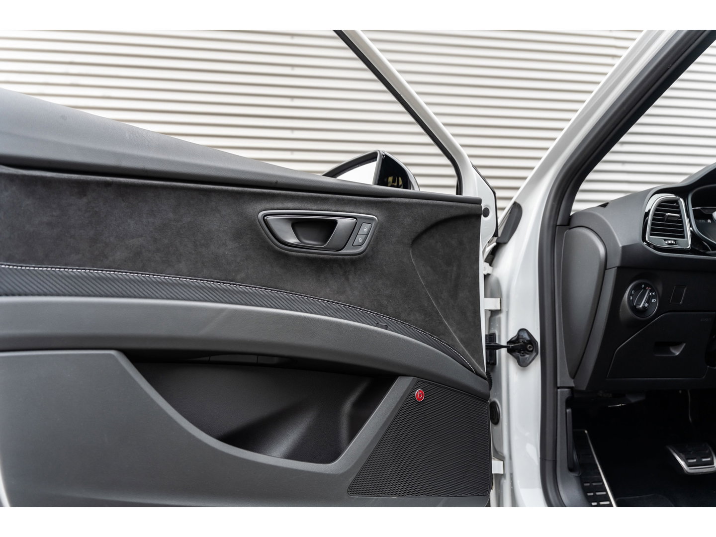 SEAT Leon 2.0 TSI CUPRA PANORAMA BEATS VIRTUAL APPLE CARPLAY