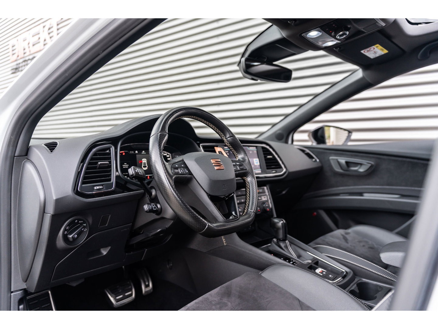 SEAT Leon 2.0 TSI CUPRA PANORAMA BEATS VIRTUAL APPLE CARPLAY