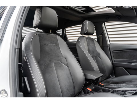 SEAT Leon 2.0 TSI CUPRA PANORAMA BEATS VIRTUAL APPLE CARPLAY