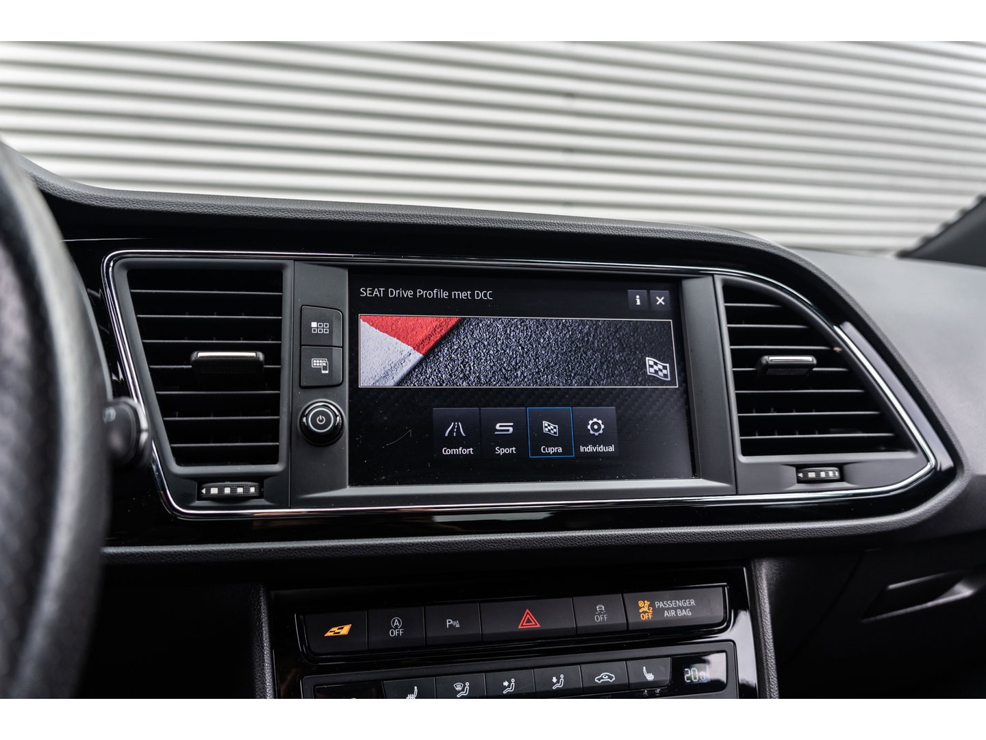 SEAT Leon 2.0 TSI CUPRA PANORAMA BEATS VIRTUAL APPLE CARPLAY