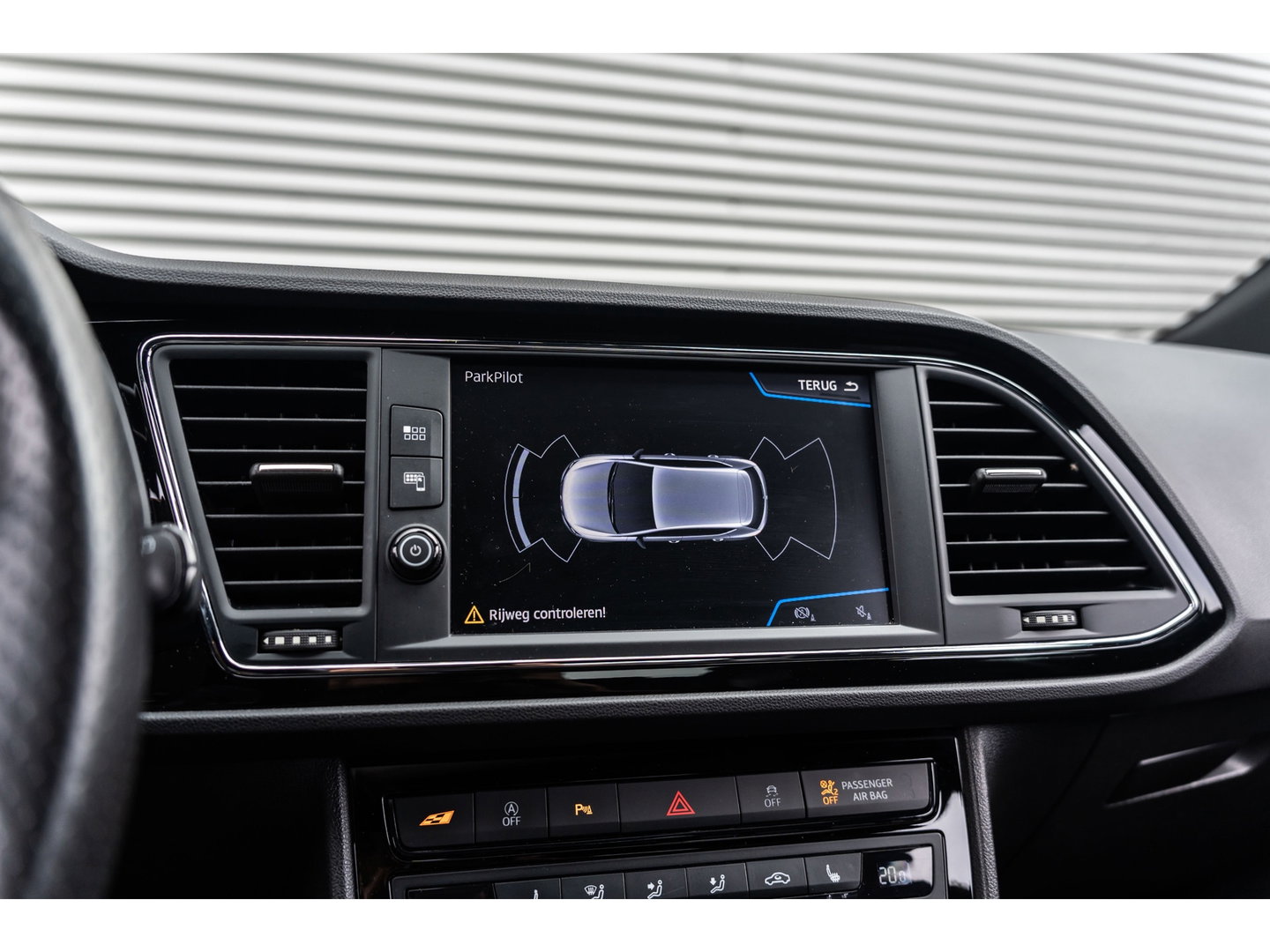 SEAT Leon 2.0 TSI CUPRA PANORAMA BEATS VIRTUAL APPLE CARPLAY