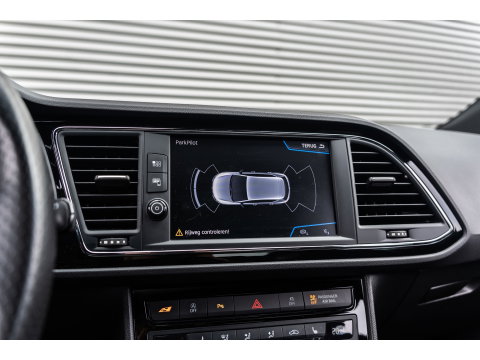 SEAT Leon 2.0 TSI CUPRA PANORAMA BEATS VIRTUAL APPLE CARPLAY