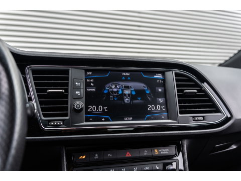 SEAT Leon 2.0 TSI CUPRA PANORAMA BEATS VIRTUAL APPLE CARPLAY