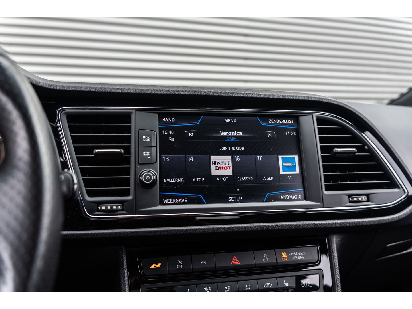 SEAT Leon 2.0 TSI CUPRA PANORAMA BEATS VIRTUAL APPLE CARPLAY