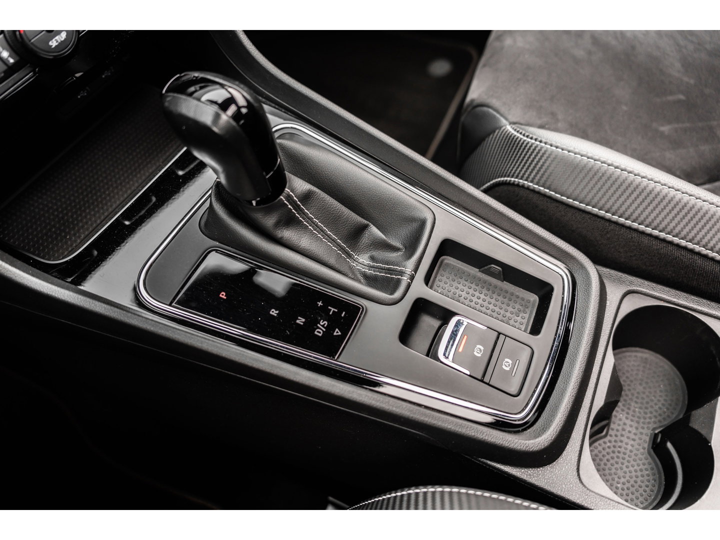 SEAT Leon 2.0 TSI CUPRA PANORAMA BEATS VIRTUAL APPLE CARPLAY