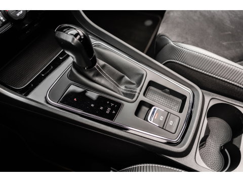 SEAT Leon 2.0 TSI CUPRA PANORAMA BEATS VIRTUAL APPLE CARPLAY