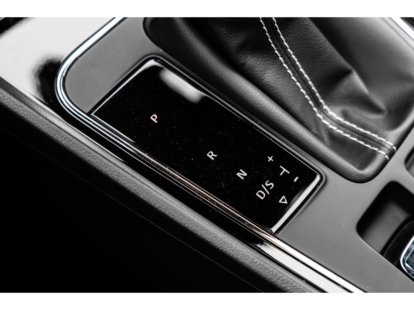 SEAT Leon 2.0 TSI CUPRA PANORAMA BEATS VIRTUAL APPLE CARPLAY