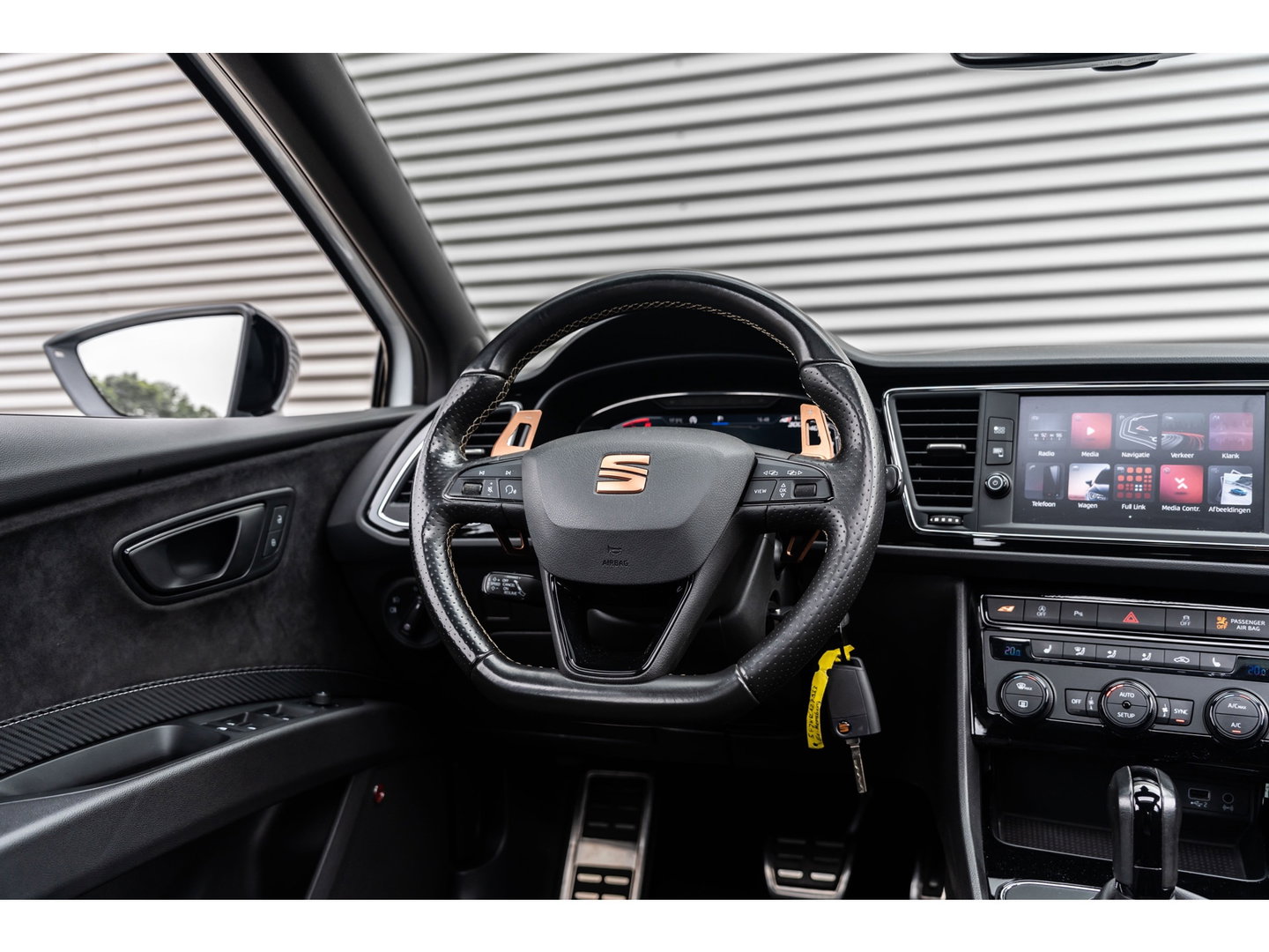 SEAT Leon 2.0 TSI CUPRA PANORAMA BEATS VIRTUAL APPLE CARPLAY