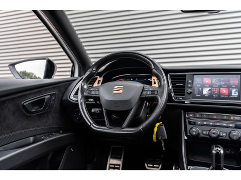 SEAT Leon 2.0 TSI CUPRA PANORAMA BEATS VIRTUAL APPLE CARPLAY