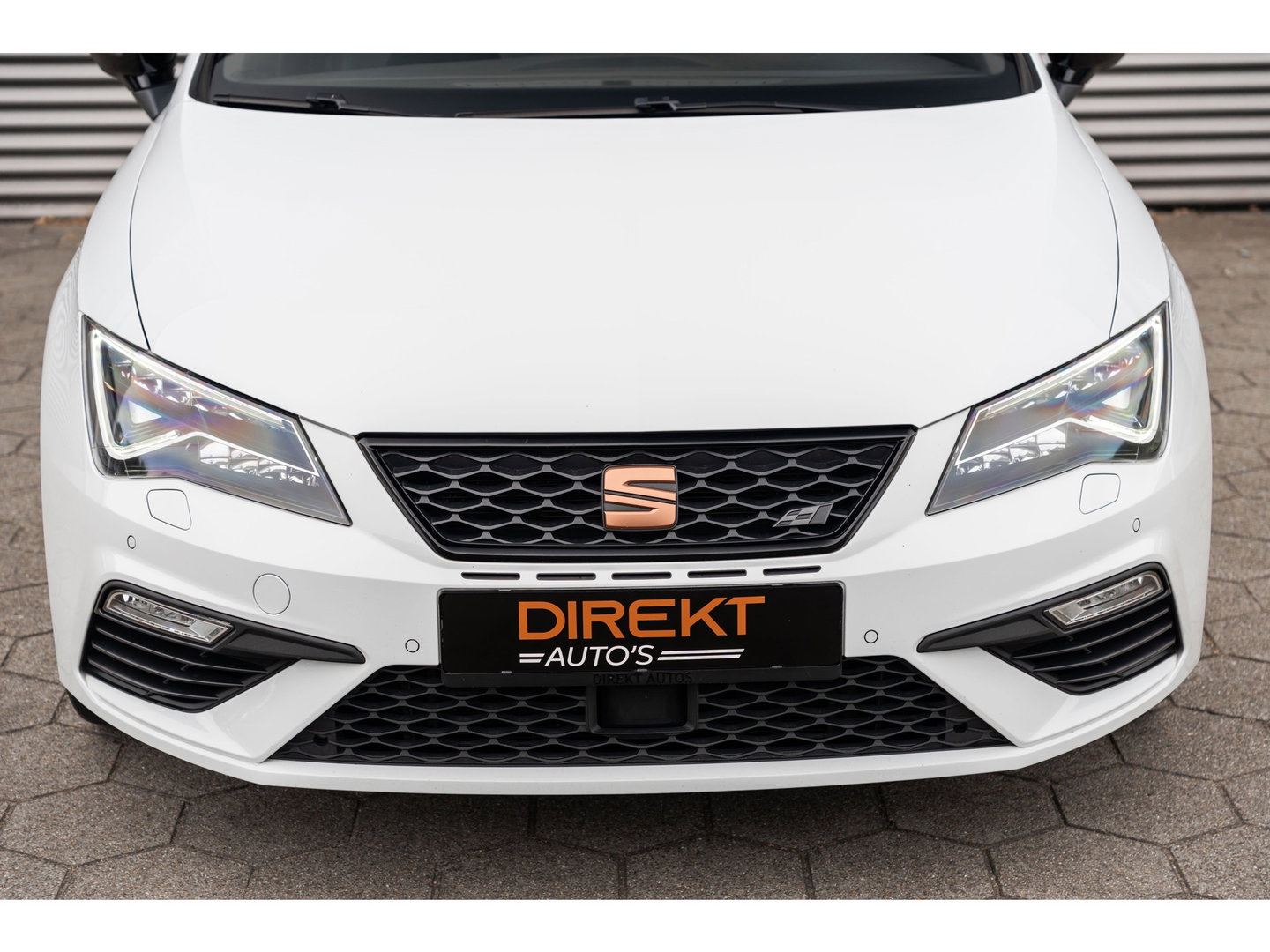 SEAT Leon 2.0 TSI CUPRA PANORAMA BEATS VIRTUAL APPLE CARPLAY