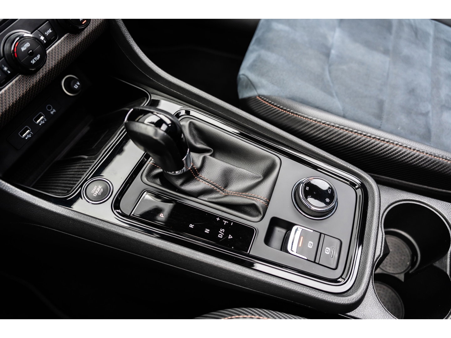 CUPRA Ateca 2.0 TSI 4DRIVE LIMITED AKRA CARBON PANO BREMBO