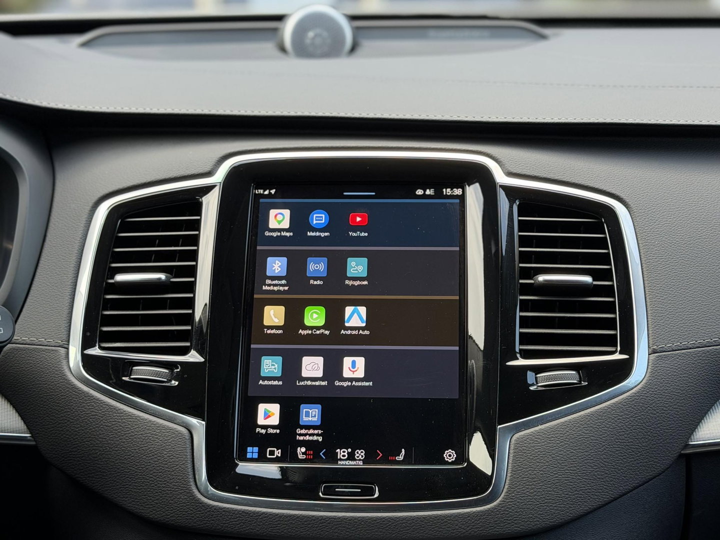 Volvo XC90 2.0 T8 Plug-in hybrid AWD Plus Dark 7P|B&W|360CAM|Pilot Assist|Trekhaak|22"