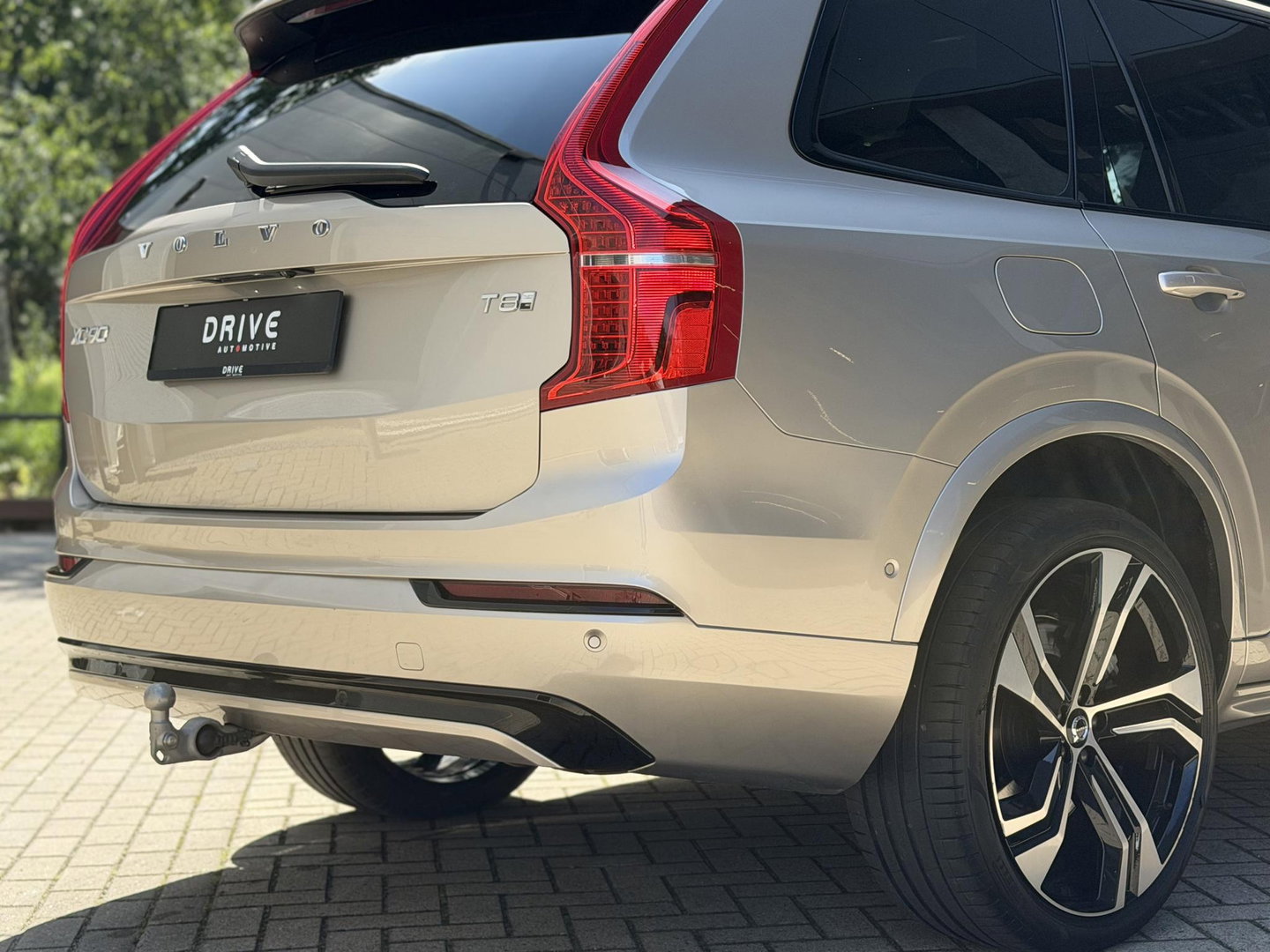 Volvo XC90 2.0 T8 Plug-in hybrid AWD Plus Dark 7P|B&W|360CAM|Pilot Assist|Trekhaak|22"