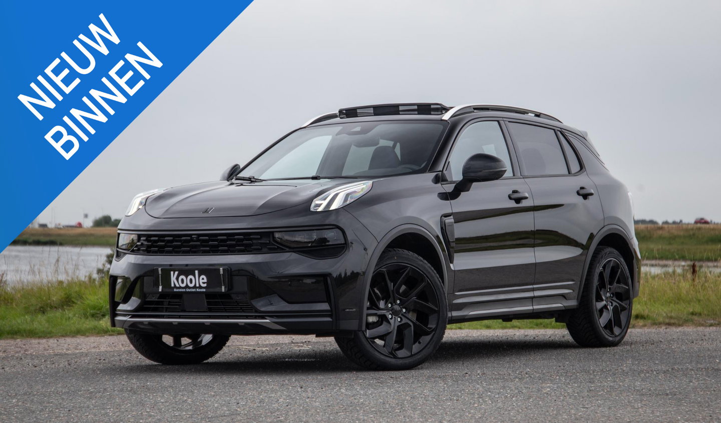 Lynk & Co 01 1.5 BLACK LINE / PANORAMA DAK / 360 CAMERA / CARPLAY / STOELVERWARMING